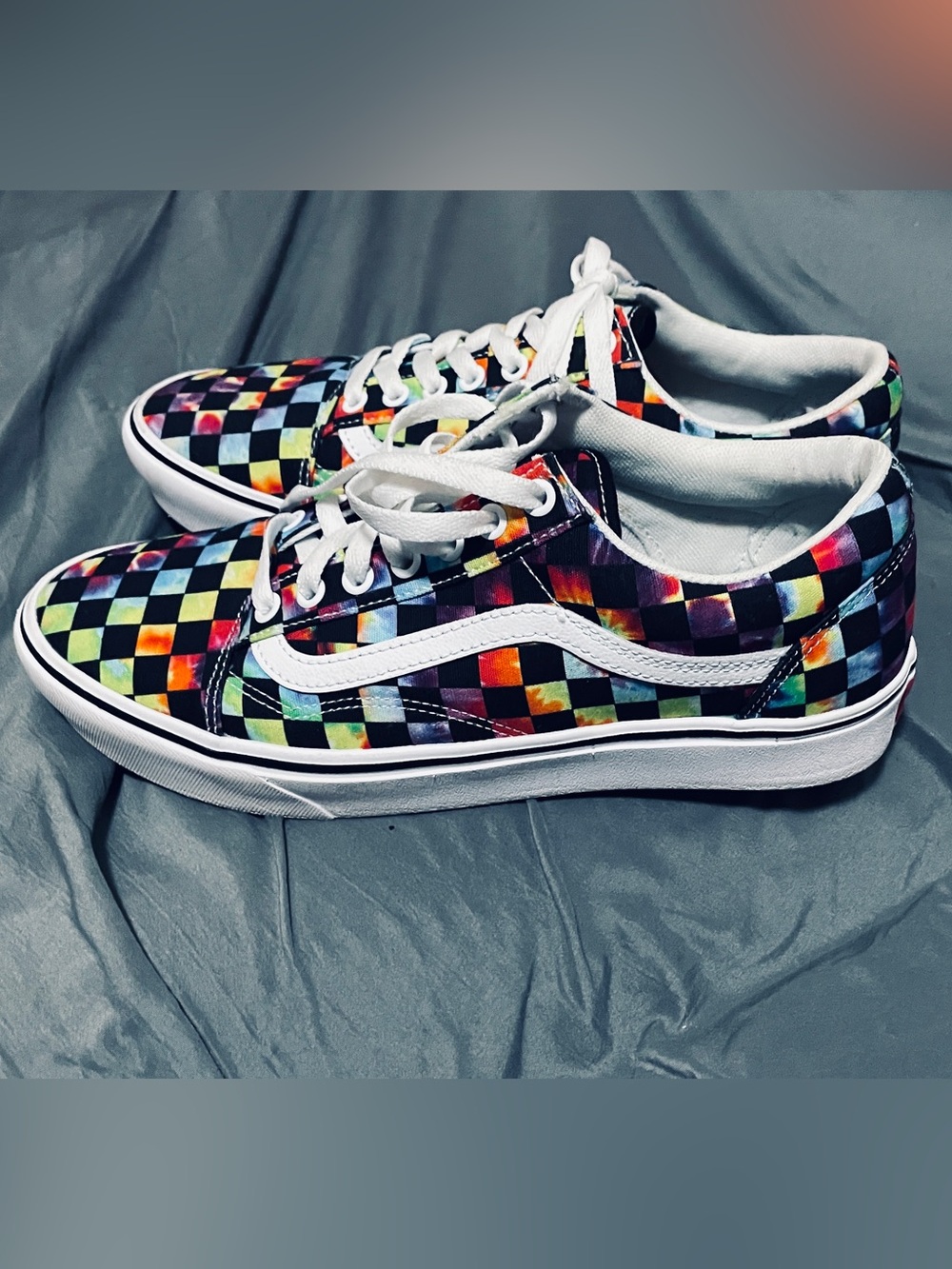 Vans Old Skool Tie Dye
Checkerboard Rainbow Low Top
Sneakers